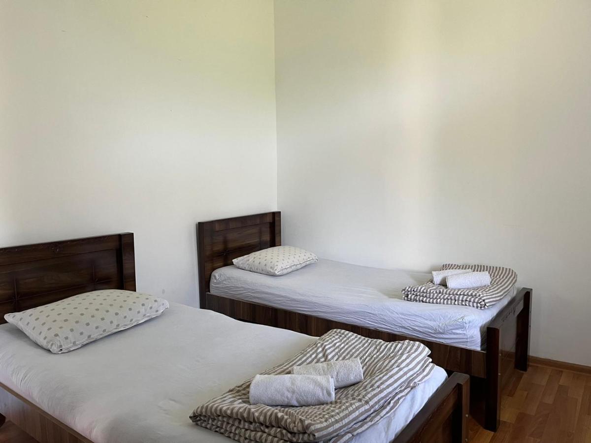 Guest House Oasis - Tvishi Экстерьер фото