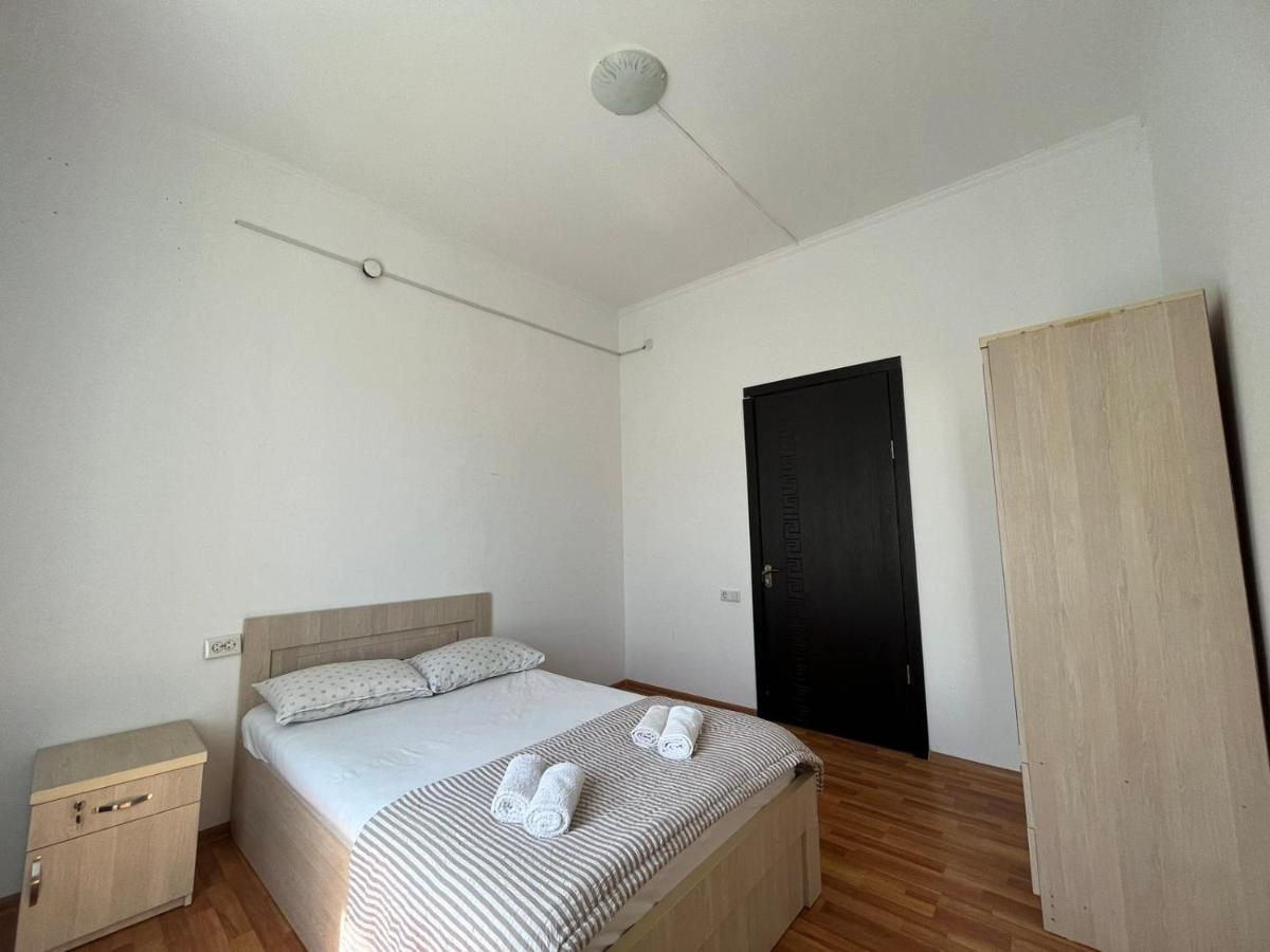 Guest House Oasis - Tvishi Экстерьер фото