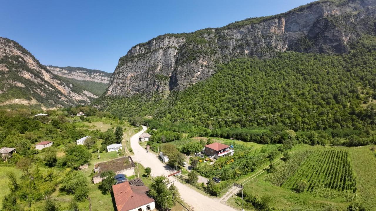 Guest House Oasis - Tvishi Экстерьер фото